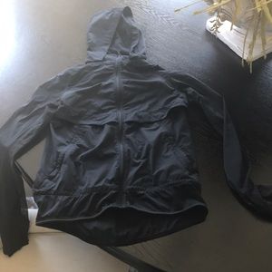 Lululemon Women’s size 4 (SM/MD) black jacket